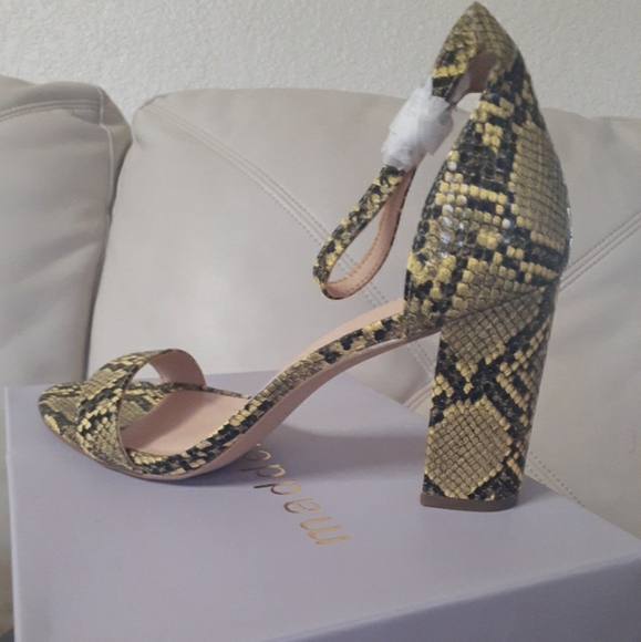 Madden GirlBella Two-Piece Block Heel Sandals - Picture 5 of 8